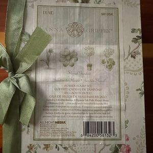 NWOT Anna Griffin Floral Garden stamp set